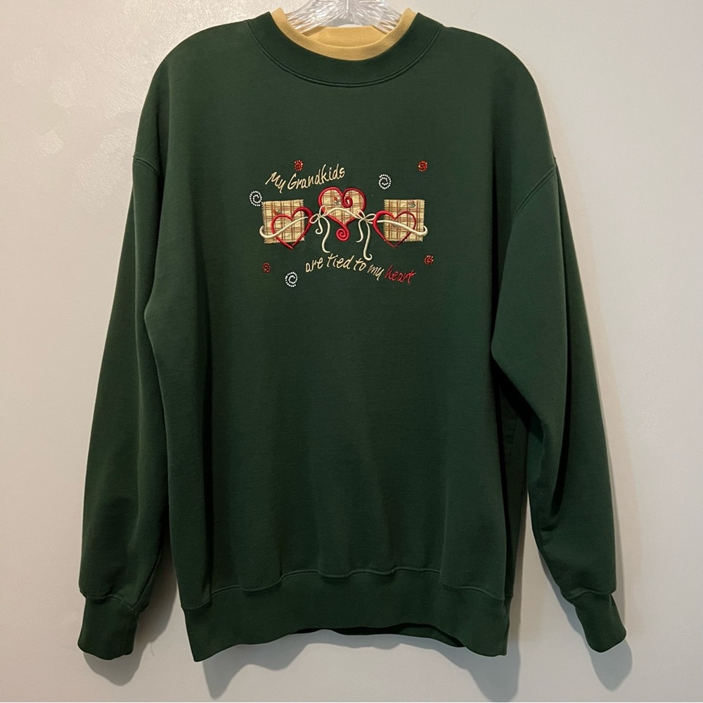MC Sportswear My Grandkids Are Tied to My Heart Sweatshirt | Women’s Size Large - Picture 1 of 7